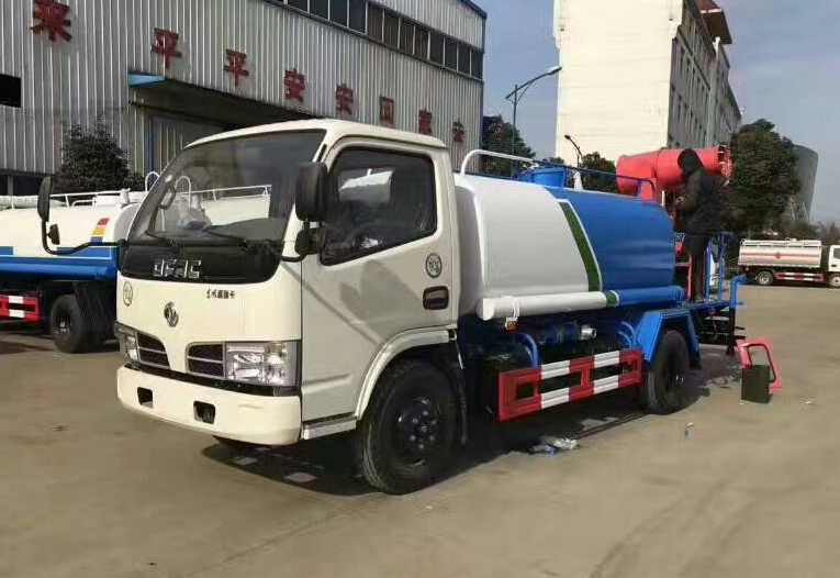 國五東風(fēng)多利卡D6綠化噴灑車(chē)