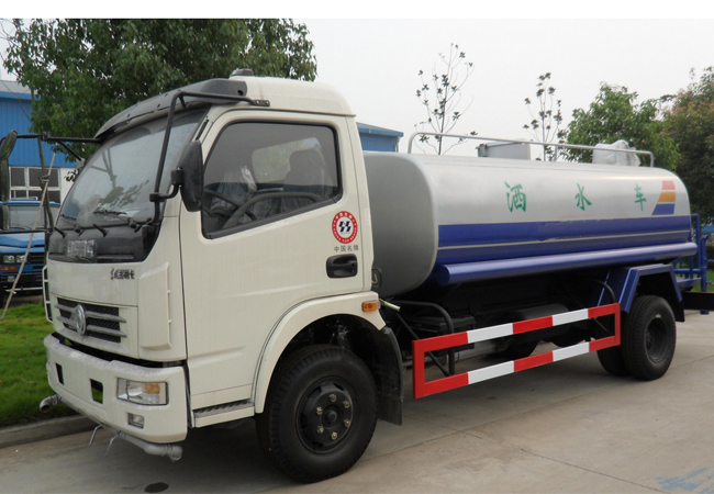 國五東風(fēng)凱普特綠化噴灑車(chē)價(jià)格