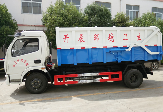 國五東風(fēng)凱普特掛桶對接式垃圾車(chē)