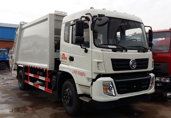 國五東風(fēng)新款壓縮式垃圾車(chē)