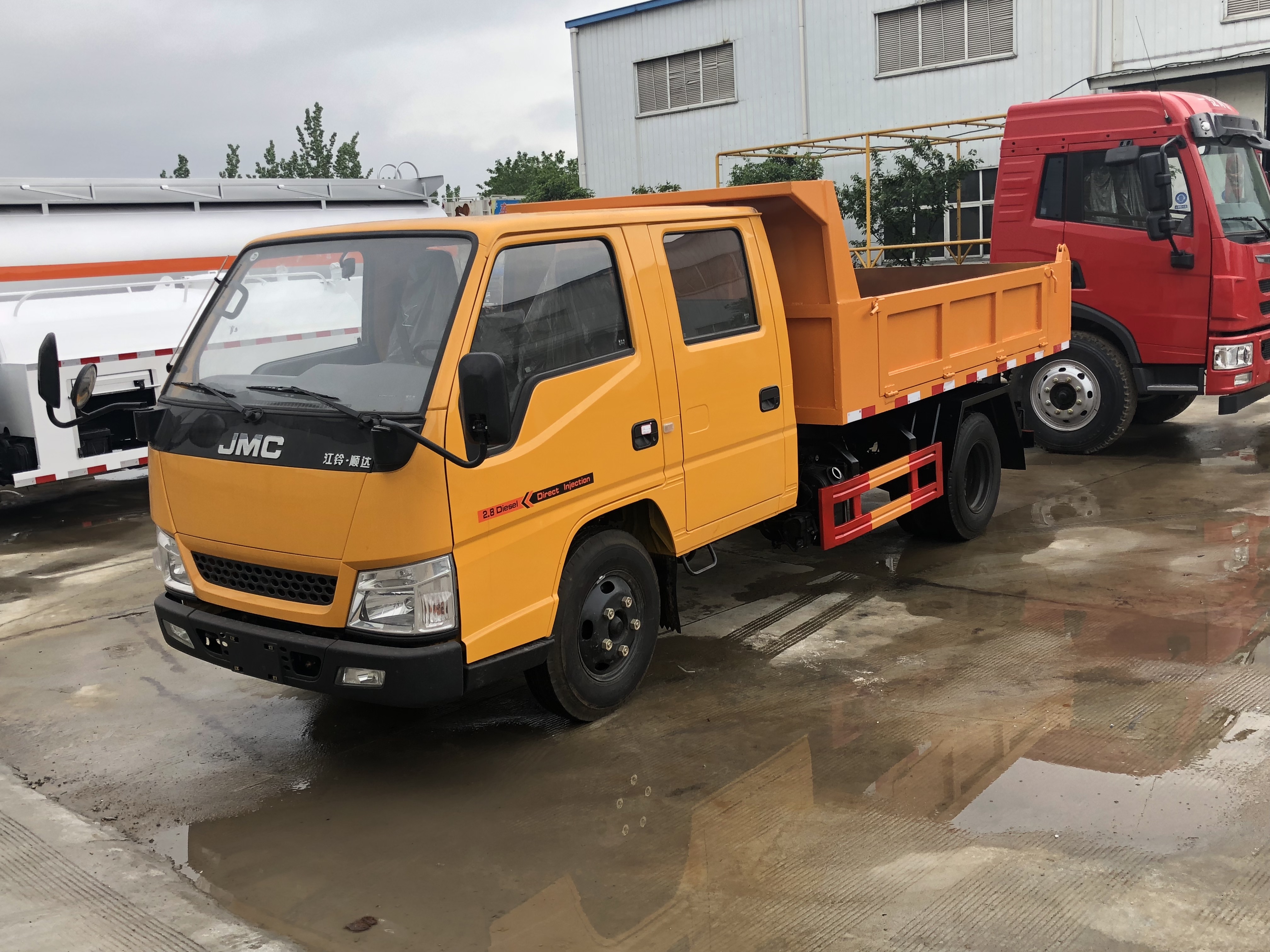 3噸藍牌自卸垃圾車(chē)