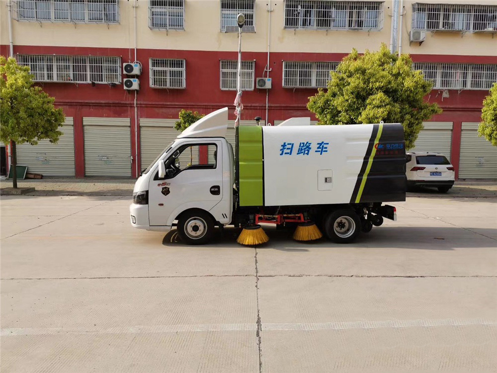 國六0.5方水 1.5方塵東風(fēng)途逸 掃路車(chē)