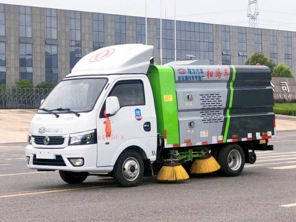 國六東風(fēng)途逸3方掃路車(chē)