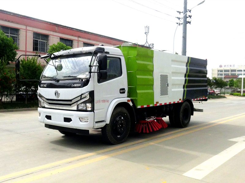 東風(fēng)大多利卡掃路車(chē)國VI