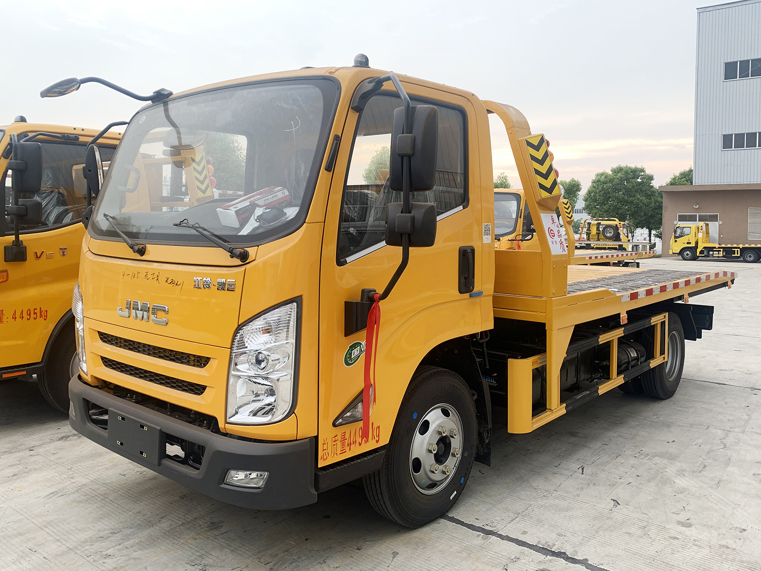 江鈴凱運全落地伸縮板清障車(chē)