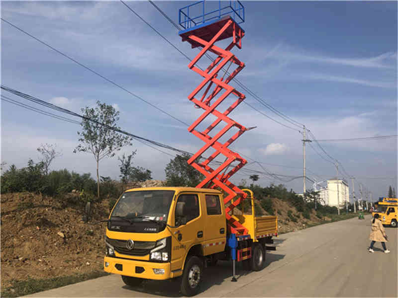 （國六）東風(fēng)10米剪叉式升降平臺高空作業(yè)車(chē)