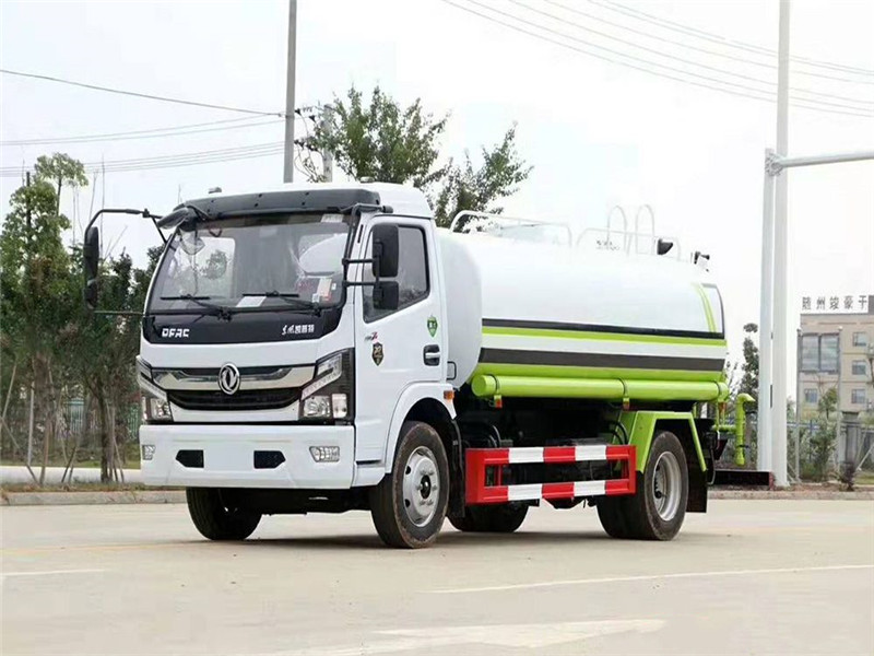 國六9方東風(fēng)灑水車(chē)