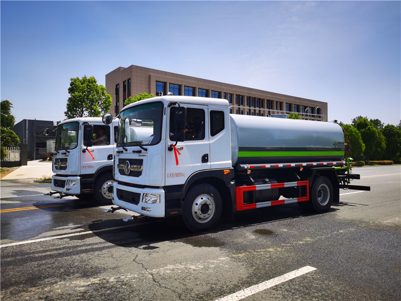 東風(fēng)D9新款10-12噸灑水車(chē)--國六系列