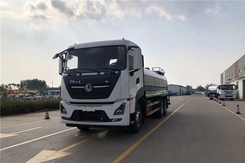 東風(fēng)天龍后八輪20噸噴霧車(chē)，國六綠化噴灑車(chē)