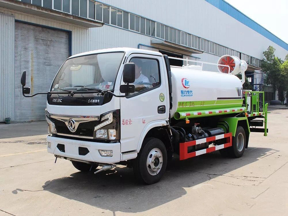 國六5方東風(fēng)D6 霧炮車(chē)30米
