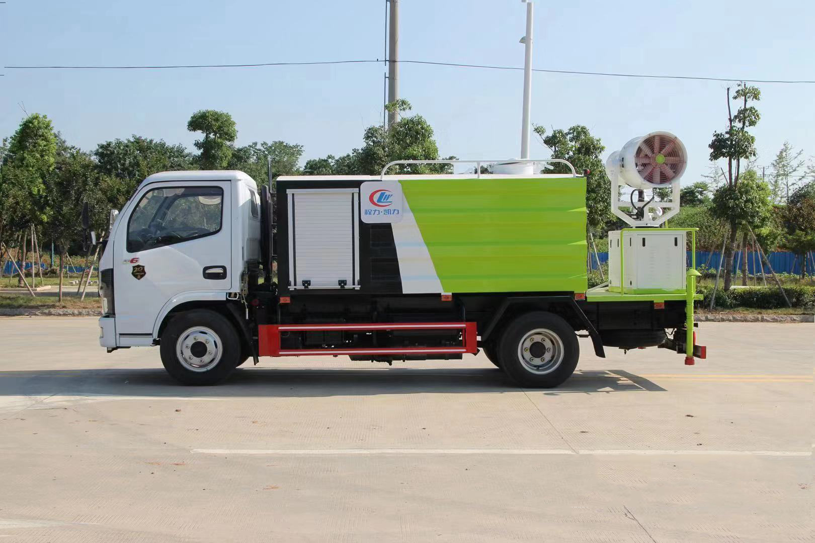 國六5方 藍牌東風(fēng)D6 抑塵車(chē)30米