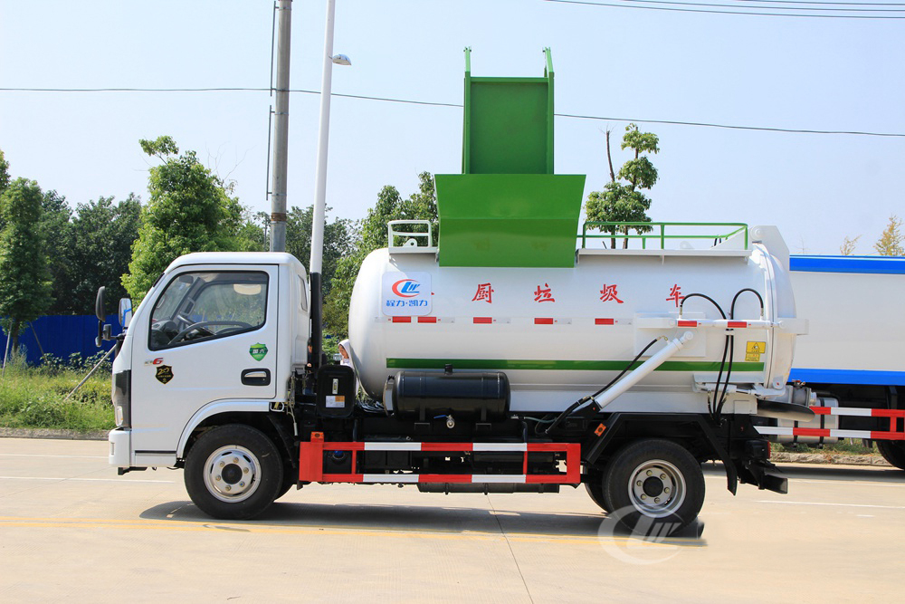 國六4.5方東風(fēng)D6 餐廚垃圾車(chē)